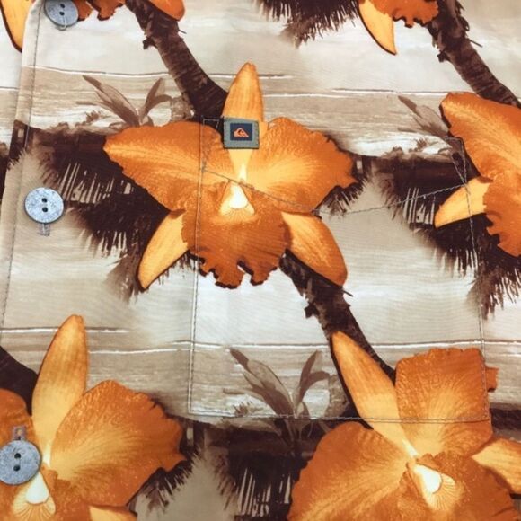 Quiksilver Hawaiian Shirt Men's Large Button Up Hibiscus Floral 100% Polyester - Picture 4 of 8